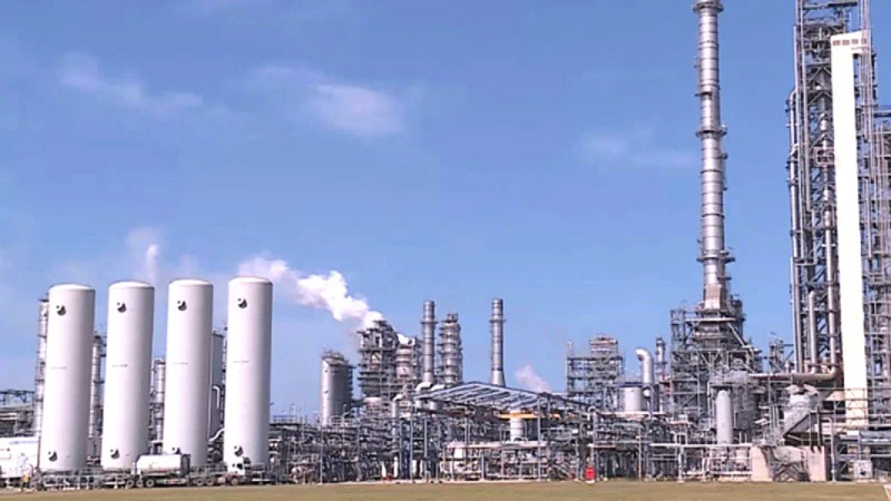 Giải pháp công nghiệp nhuộm và hoàn thiện hóa dầu